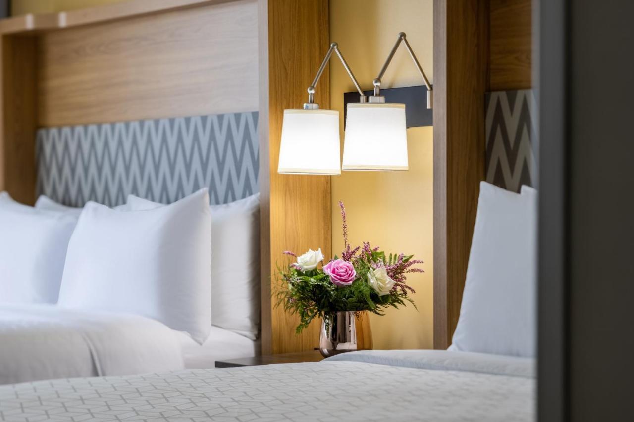 Holiday Inn - Long Island - Islip Arpt East By Ihg Holtsville Екстер'єр фото