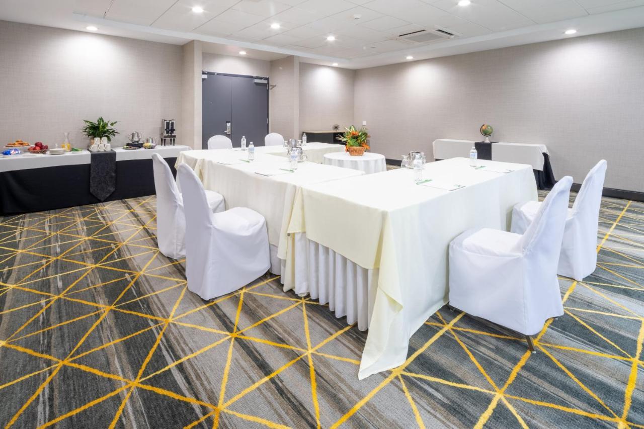 Holiday Inn - Long Island - Islip Arpt East By Ihg Holtsville Екстер'єр фото